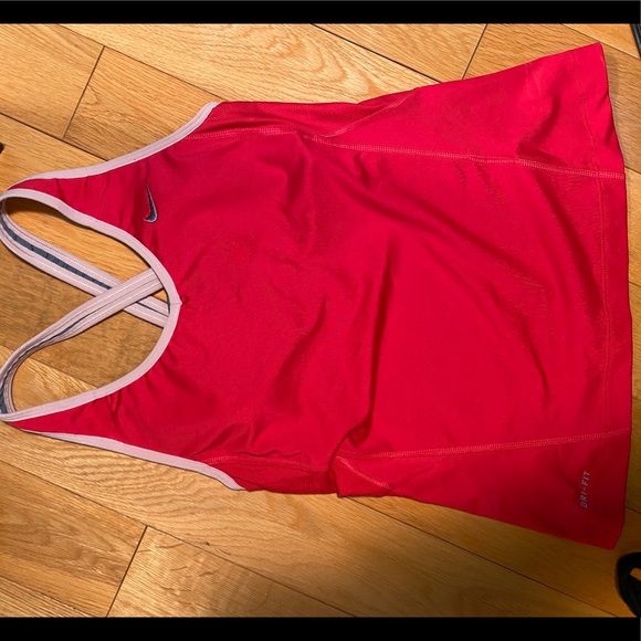 Nike dri-fit supportive top - Picture 1 of 4